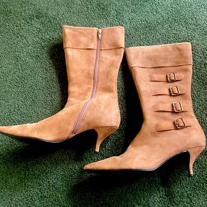 8.5 M Amanda SmithTaupe Suede Boots